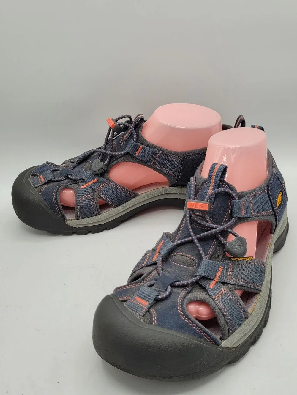 KEEN Womens Newport Sandal - Navy with Coral Size 9.5